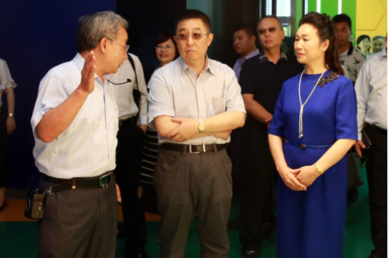 中国侨联副主席乔卫一行到新联学院考察指导工作