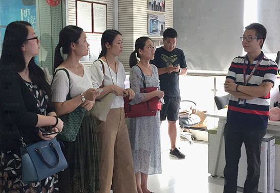 我校新闻编导教研室赴郑州人民广播电台参观学习