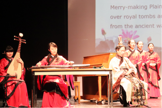 河南师范大学新联学院大学生吟诵团赴美演出