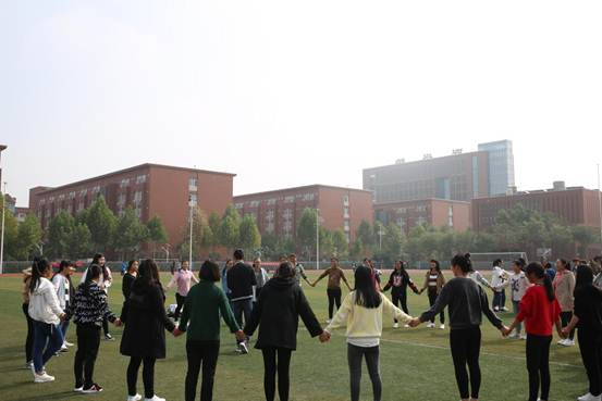 说明: 爱的抱抱