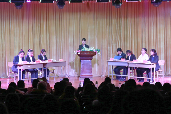 新联学院第二十一届“外研社杯”全国英语辩论赛校园选拔赛决赛圆满落幕