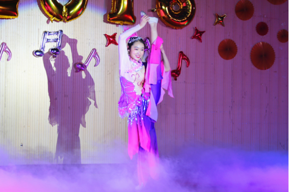 教育学院举办2018迎新年晚会暨音乐舞蹈活动课汇报