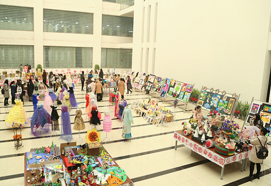 教育学院举办“艺展风采 纸为你来”手工展