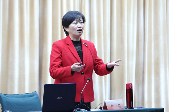 新联学院开展2017-2018学年第二学期初系列培训