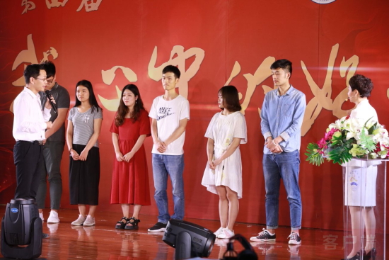 第四届“我心中的好老师”评选表彰活动获多家媒体点赞