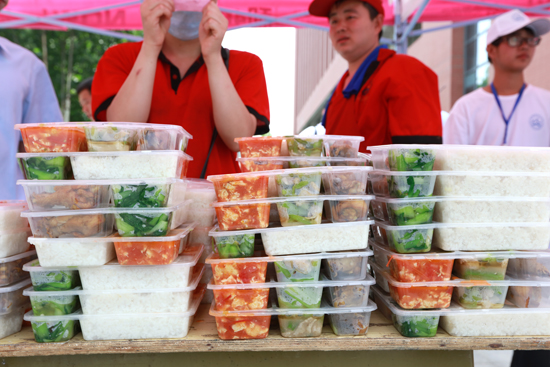 2108高招咨询大会现场直击：新联学院全力保障餐饮卫生安全