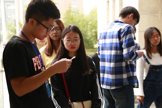 核验准考证信息